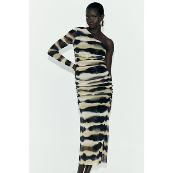 Zara Dresses & Skirts - Zara Dress Women Small Black Tan One Shoulder Ruched Mesh Tie Dye Midi Bodycon